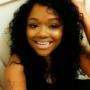 Meet your Posher, Latesha